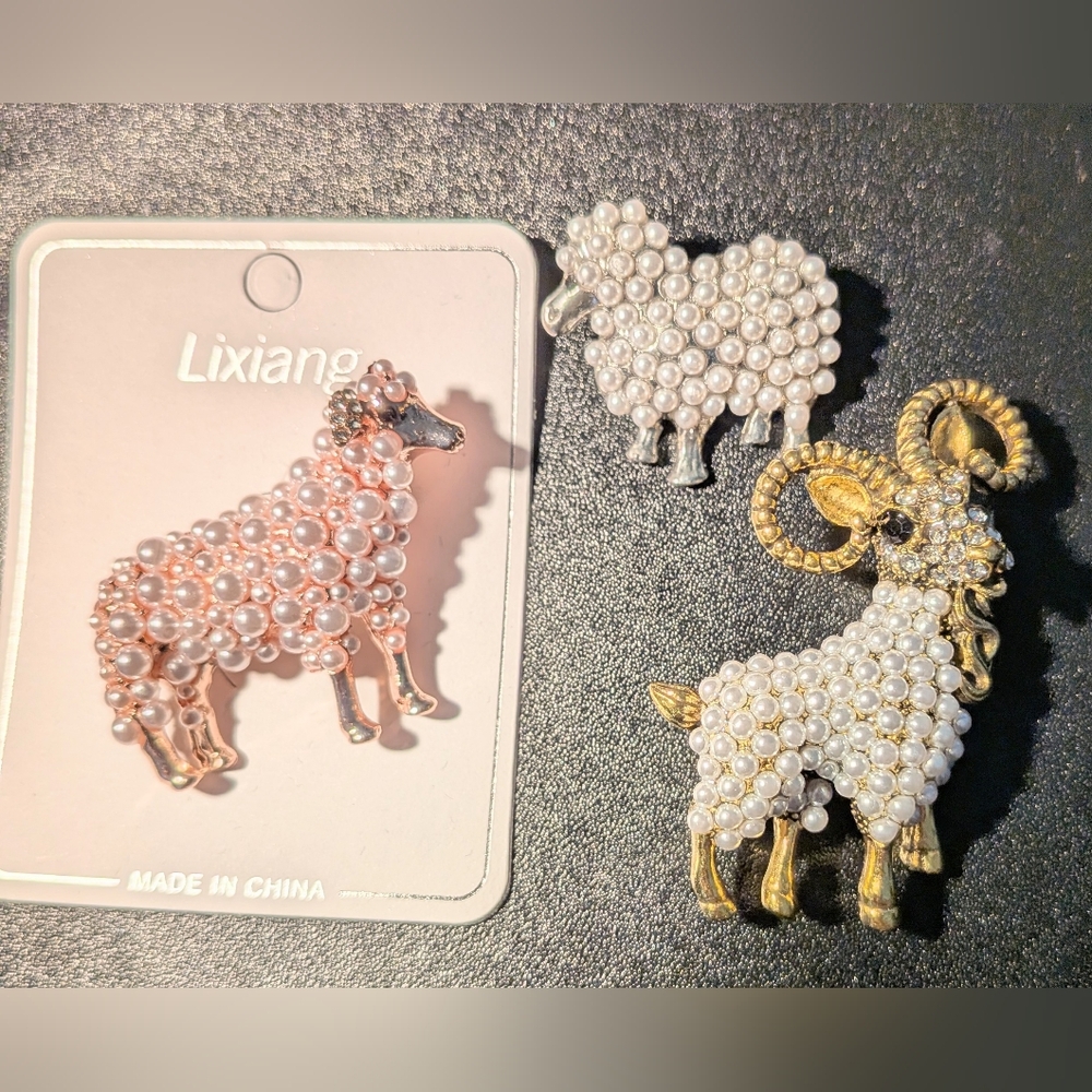Mama, Papa And Baby Sheep Brooches